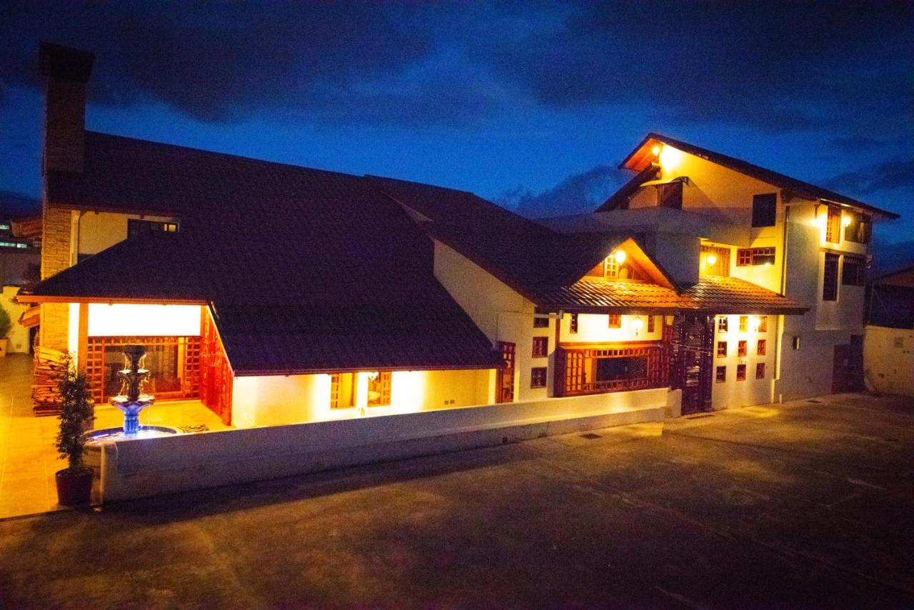 Hostal Dulce Hogar Latacunga Zewnętrze zdjęcie